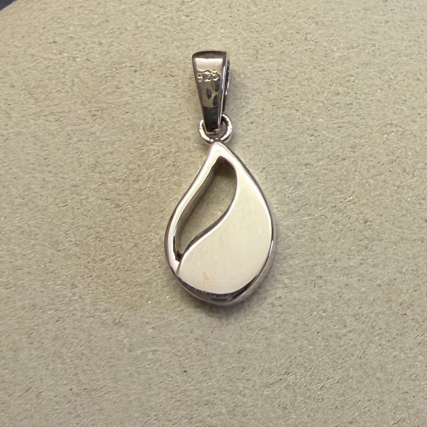 Flowing Open Teardrop Pendant