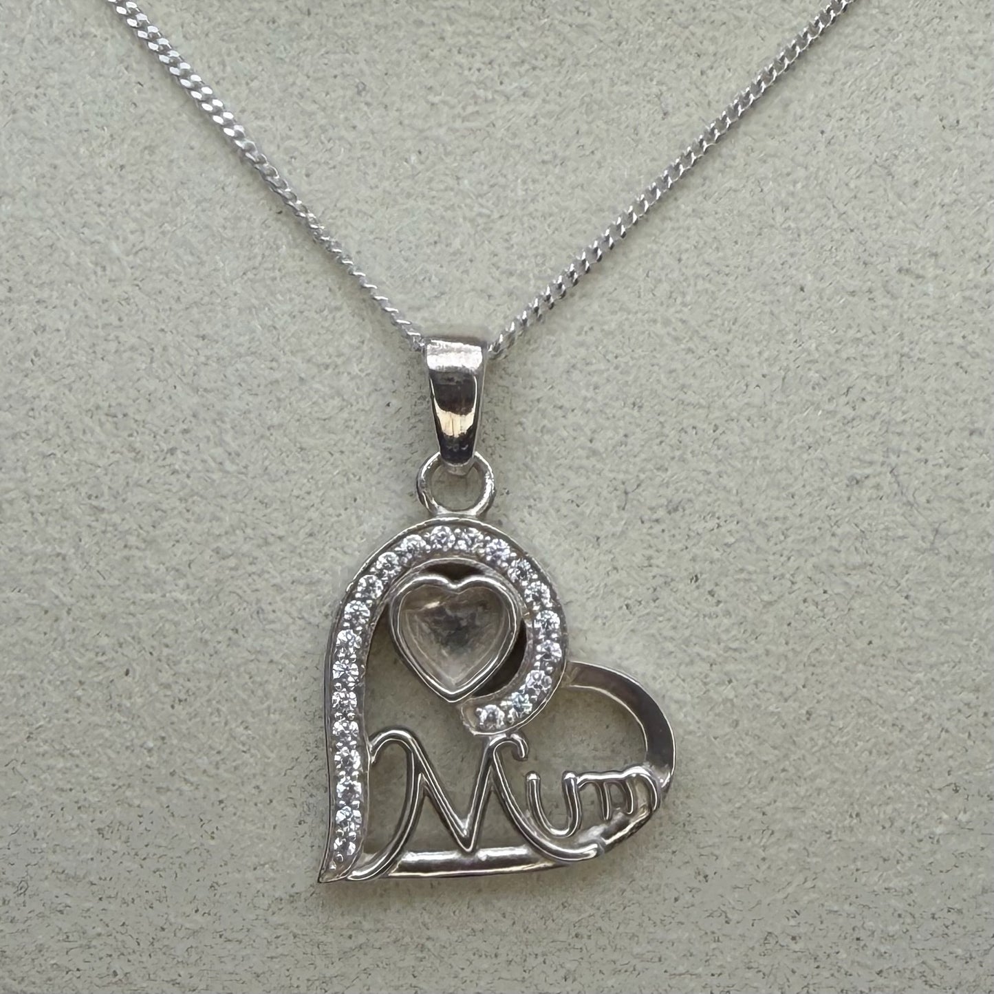 Heartfelt Mum Pendant
