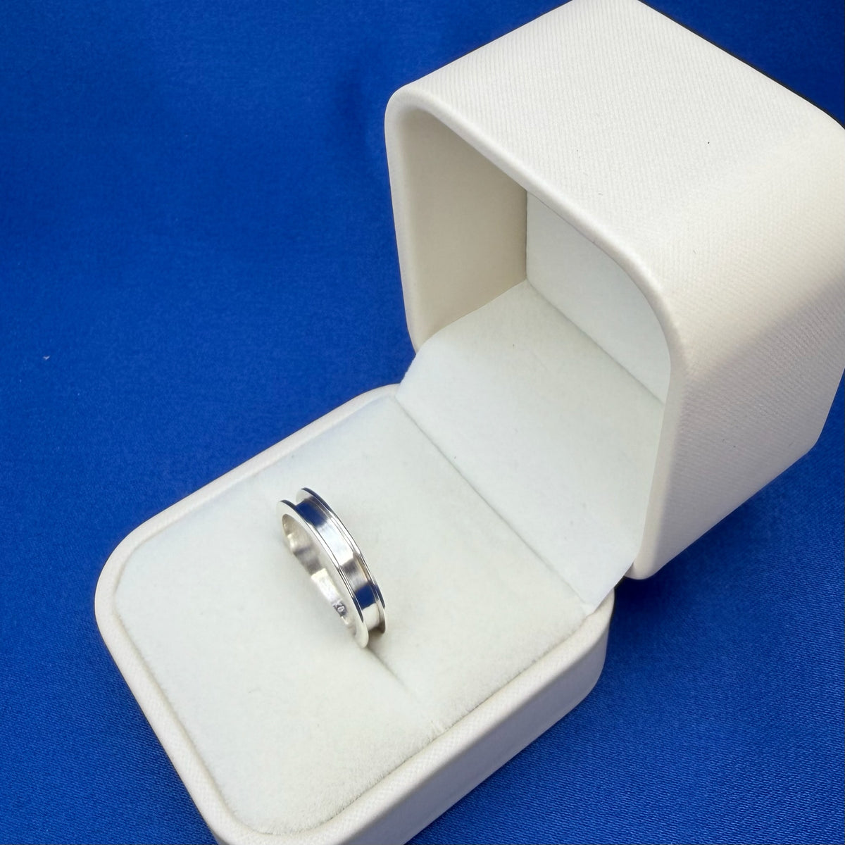 4mm Channel Ring