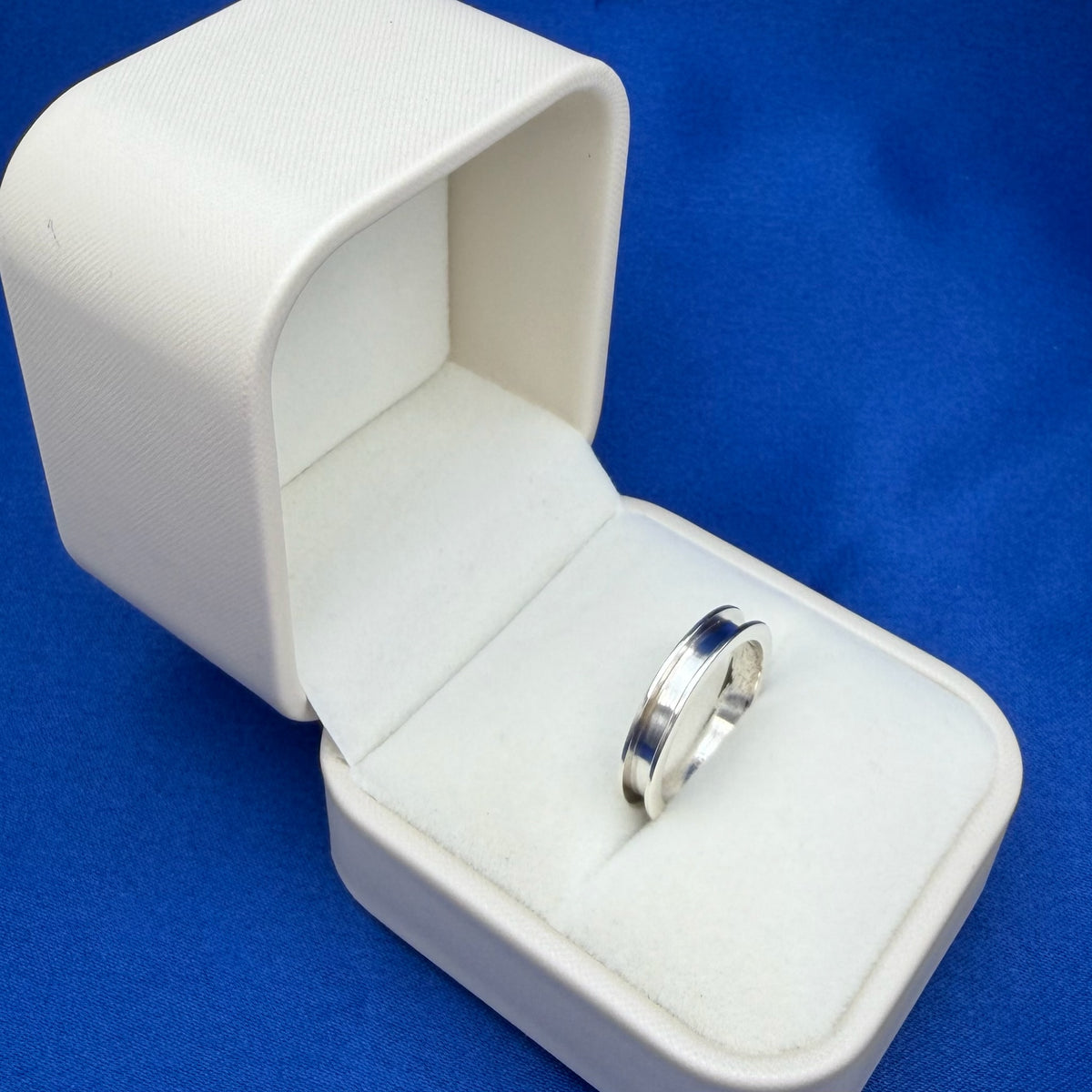 4mm Channel Ring