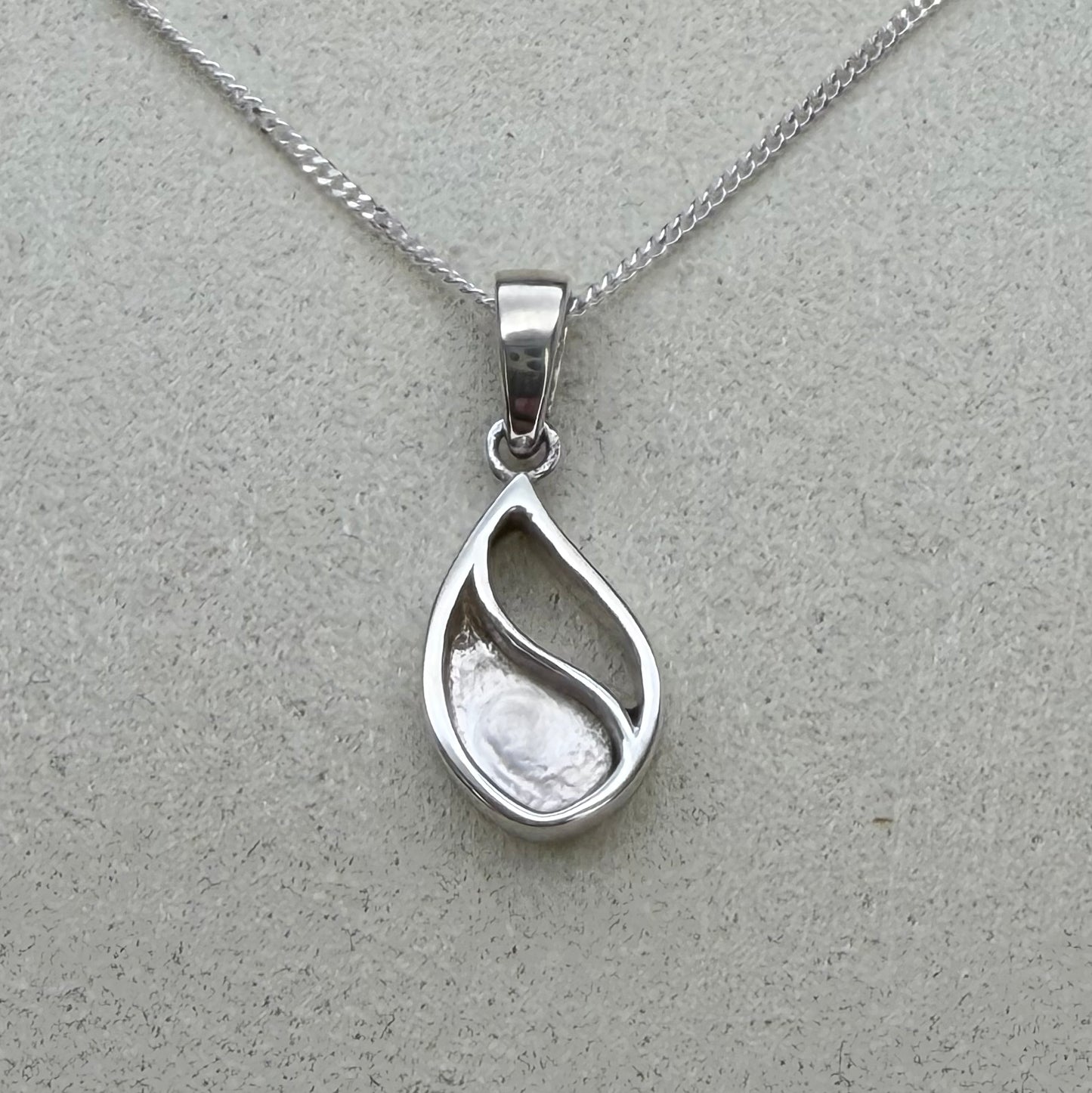 Flowing Open Teardrop Pendant